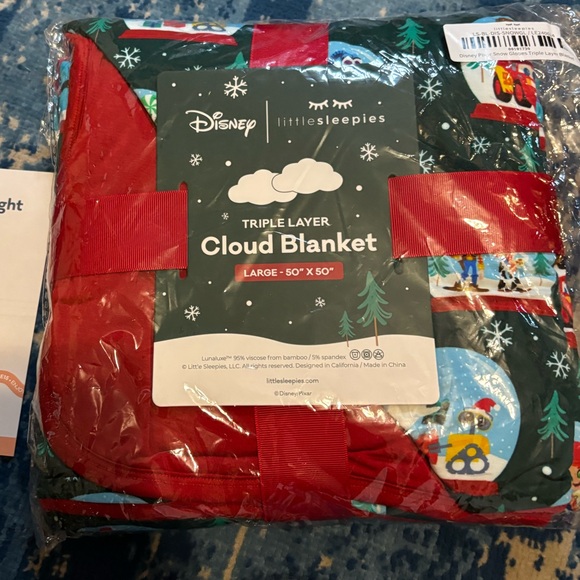 Disney Pixar snow globes New Festive Triple Layer Cloud Blanket Little Sleepies